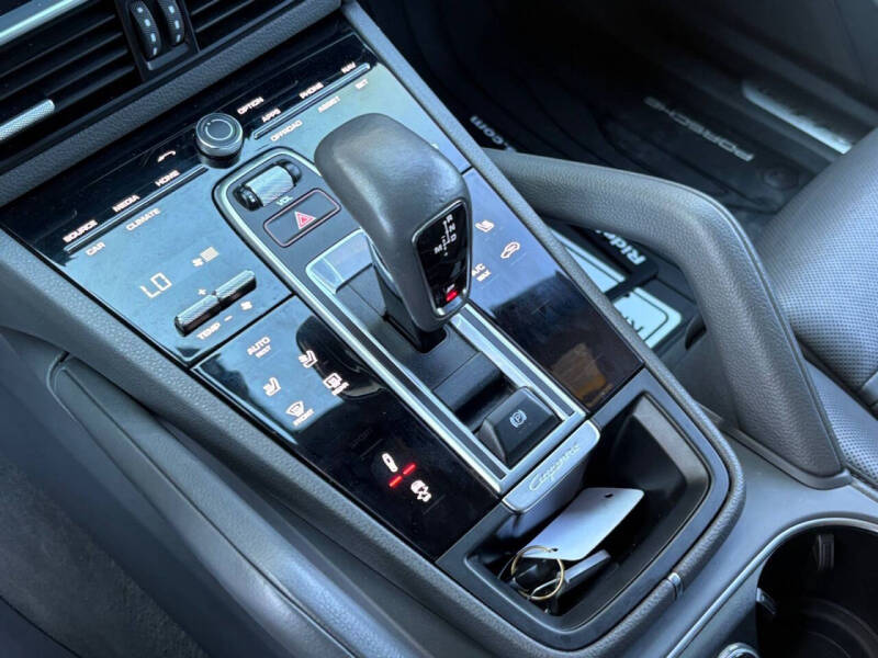 2023 Porsche Cayenne