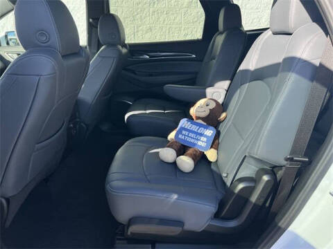 2022 Buick Enclave Essence