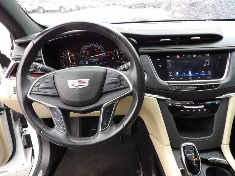 2017 Cadillac XT5 Luxury