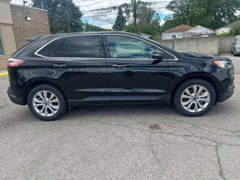 2023 Ford Edge Titanium