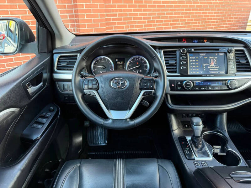 2017 Toyota Highlander