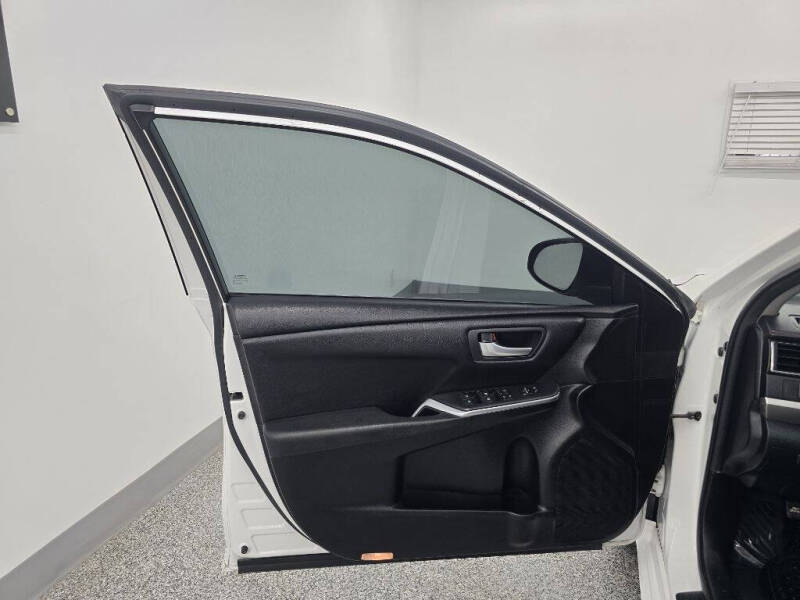 2017 Toyota Camry LE