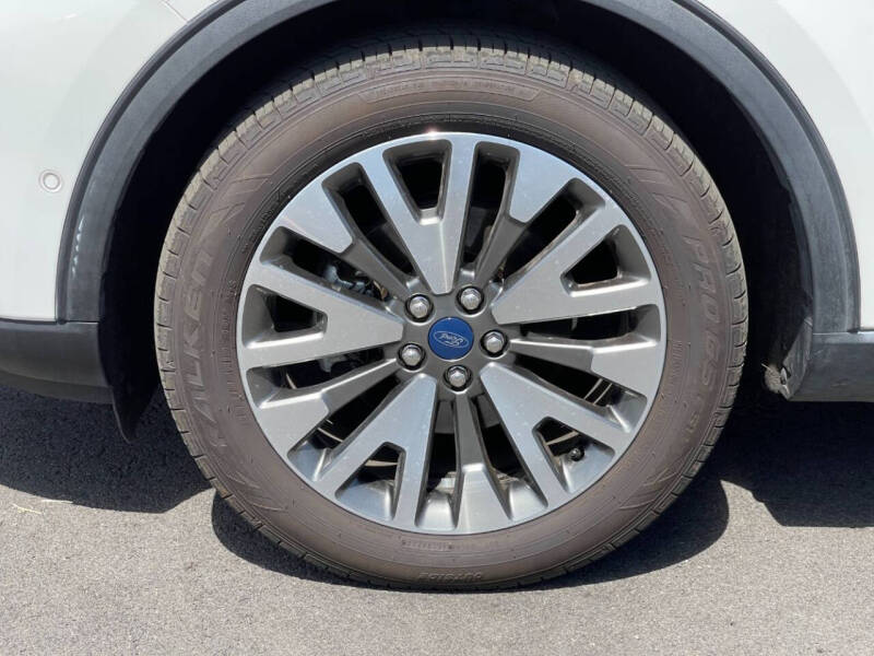 2020 Ford Escape Titanium