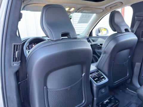 2023 Volvo XC90 Recharge T8 Ultimate Bright Theme 6P