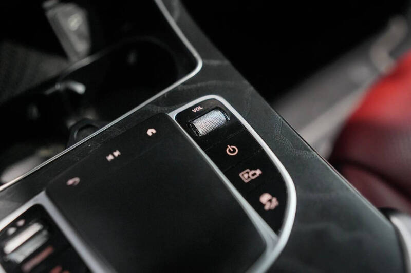 2021 Mercedes-Benz GLC GLC 300