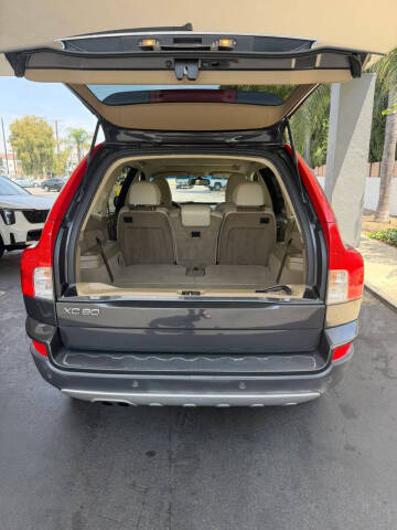 2011 Volvo XC90 3.2