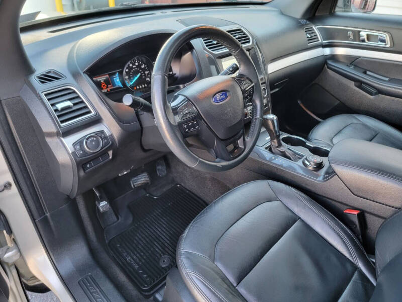 2017 Ford Explorer XLT