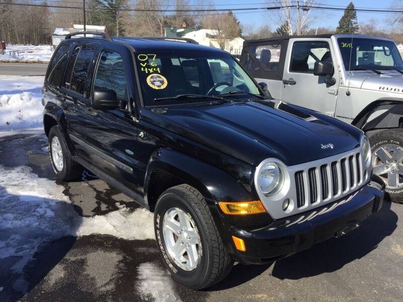 2007 Jeep Liberty for sale at Clear Choice Auto Sales LLC in Twin Lake MI