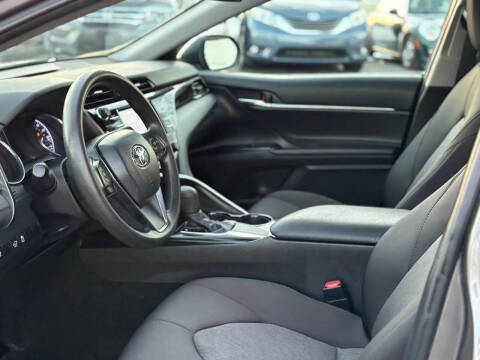 2020 Toyota Camry LE