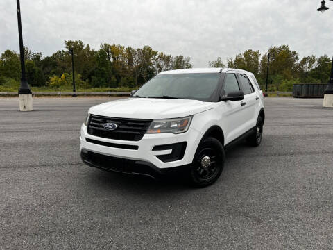 2017 Ford Explorer for sale at CLIFTON COLFAX AUTO MALL in Clifton NJ