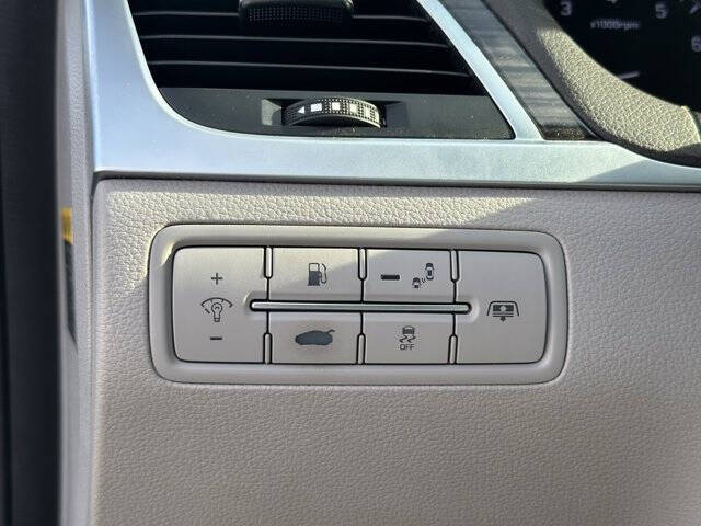 2015 Hyundai Genesis