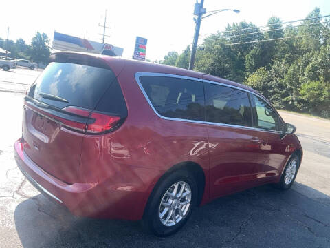 2026 Chrysler Pacifica Select