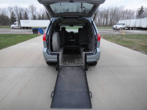 2010 Toyota Sienna LE 7-Passenger