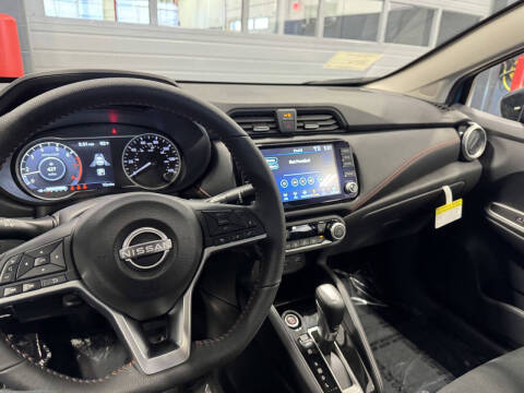 2025 Nissan Versa SR