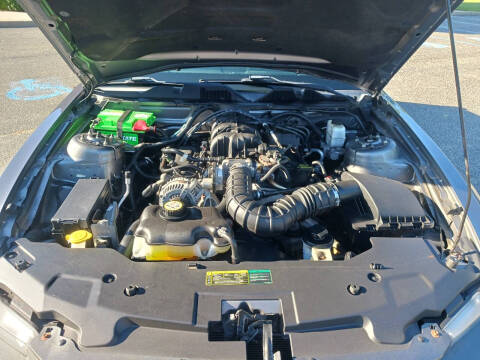 2010 Ford Mustang V6