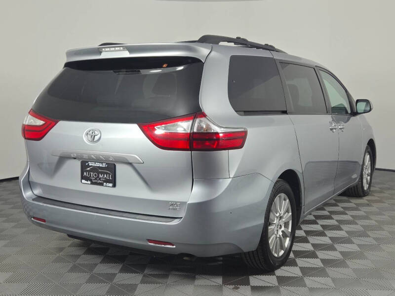 2017 Toyota Sienna XLE 7-Passenger