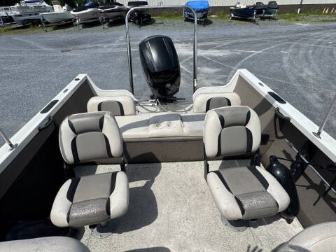 2012 Crestliner Super Hawk 1900