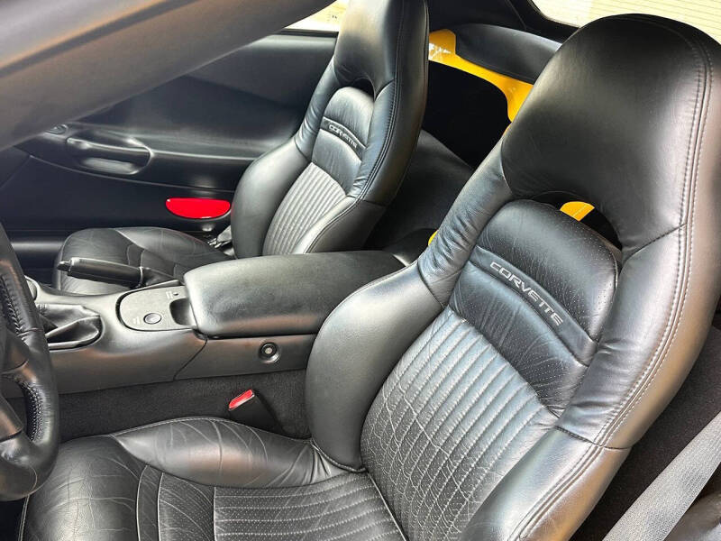 2004 Chevrolet Corvette
