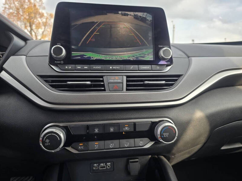 2024 Nissan Altima 2.5 SR