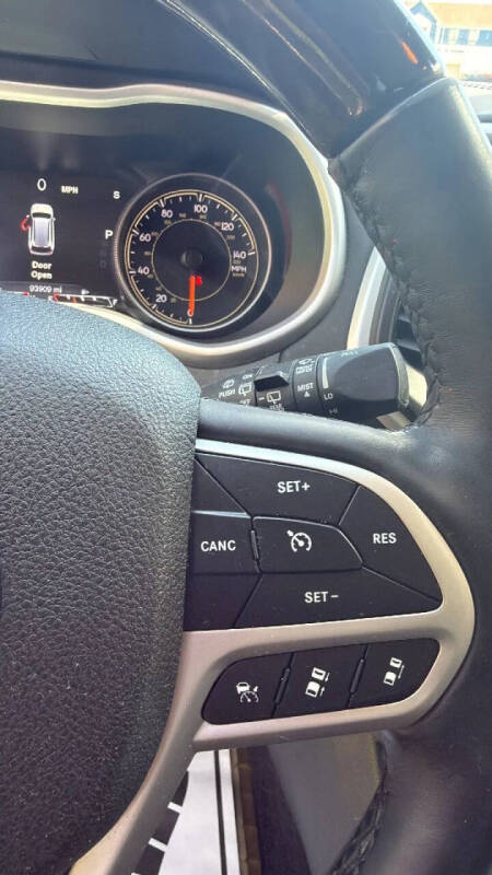 2017 Jeep Cherokee Overland