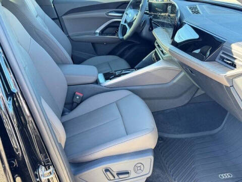 2025 Audi Q5 quattro Premium TFSI