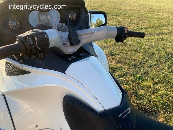 2012 Can-Am SPYDER RT MIMITED SE5