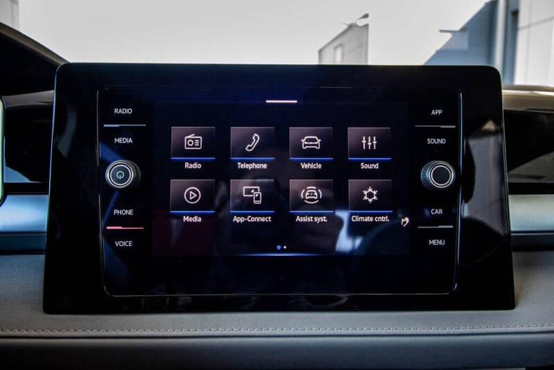 2025 Volkswagen Taos SE