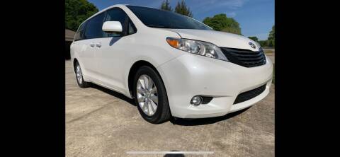 2011 Toyota Sienna for sale at Select Auto LLC in Ellijay GA