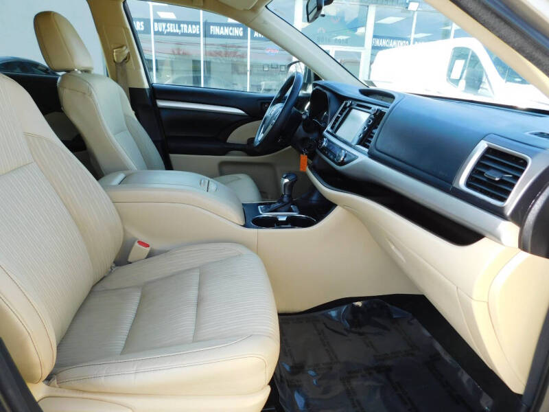 2016 Toyota Highlander LE Plus