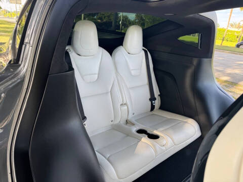 2016 Tesla Model X 90D