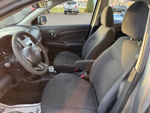 2013 Nissan Versa 1.6 SV