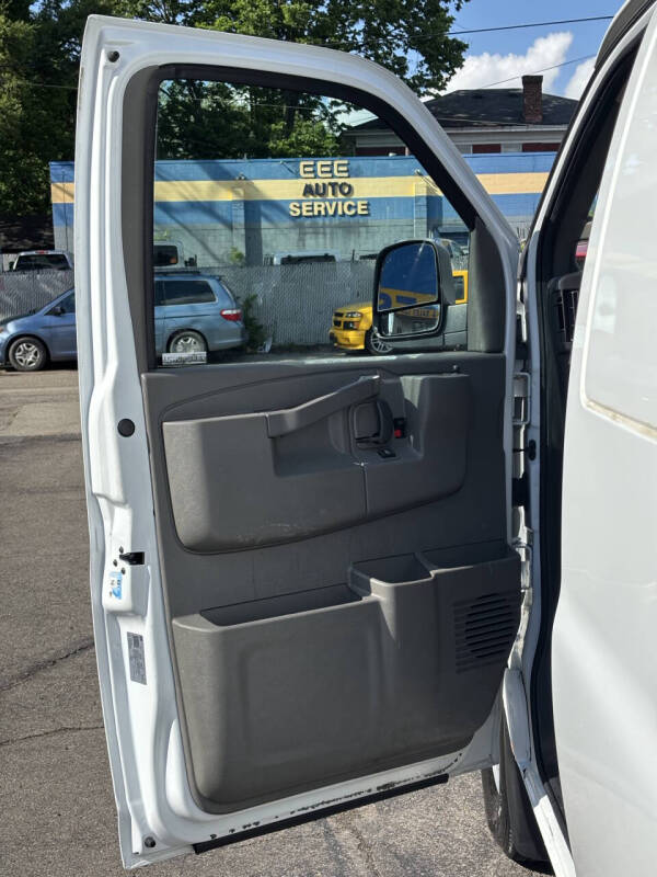 2020 Chevrolet Express 3500