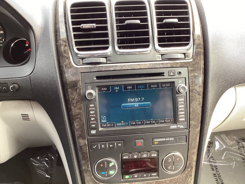 2011 GMC Acadia Denali