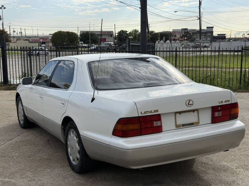 1997 Lexus LS 400