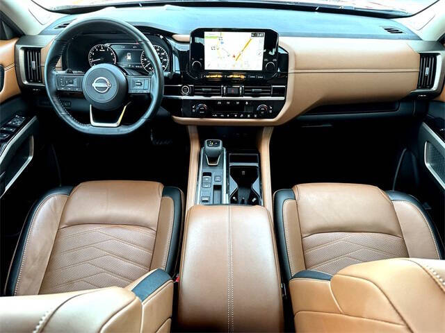 2023 Nissan Pathfinder Platinum