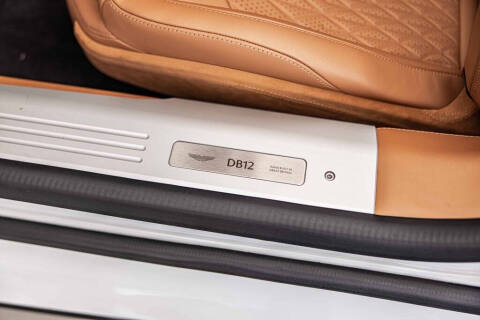 2025 Aston Martin DB12 Volante