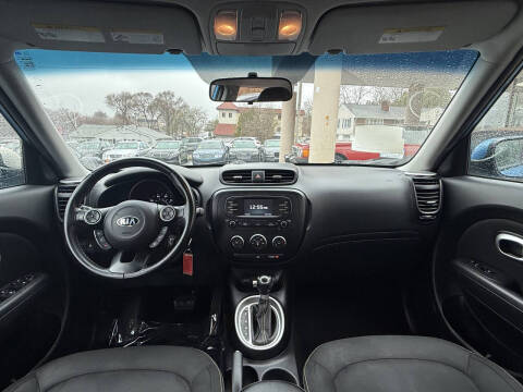 2016 Kia Soul +