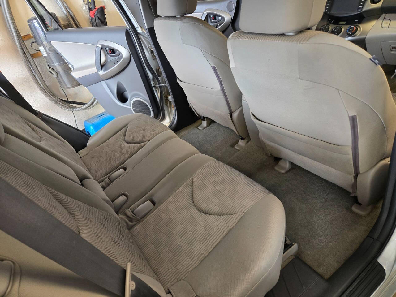 2011 Toyota RAV4 65