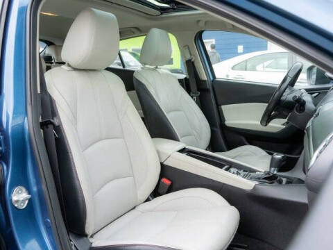2017 Mazda MAZDA3 Grand Touring