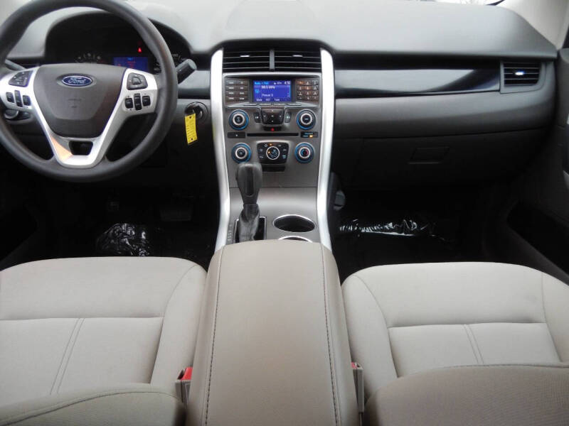 2013 Ford Edge SE