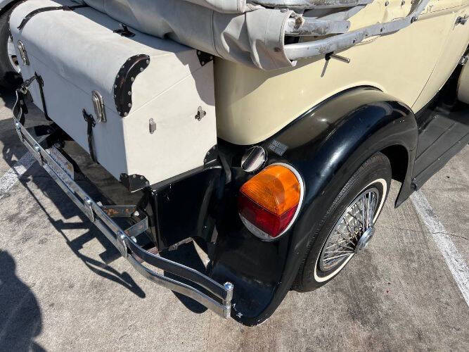 1977 Ford Roadster