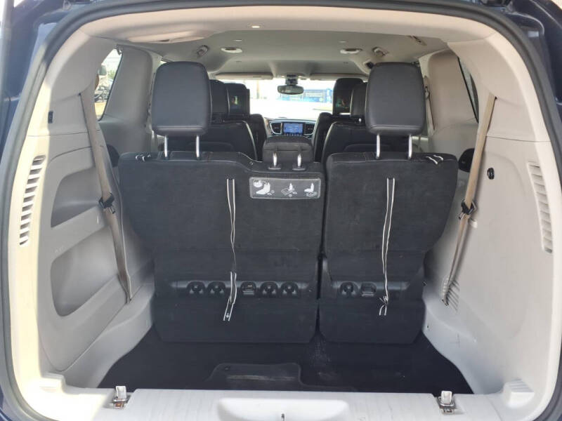 2017 Chrysler Pacifica Touring-L Plus