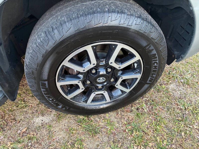 2013 Toyota Sequoia SR5