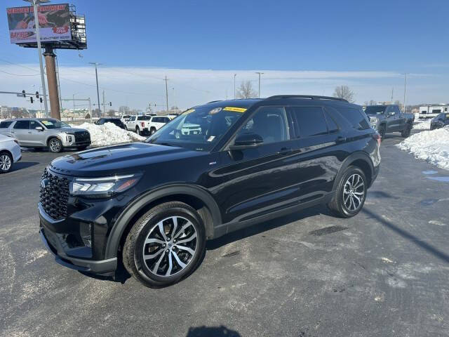 2025 Ford Explorer ST-Line