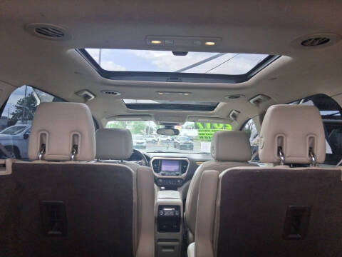 2017 GMC Acadia Denali