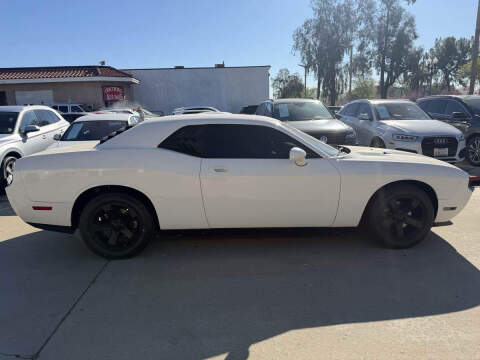 2009 Dodge Challenger SE