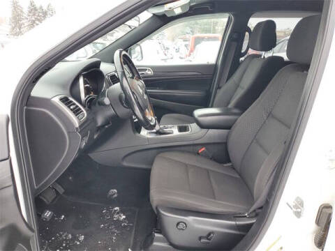 2020 Jeep Grand Cherokee Laredo E