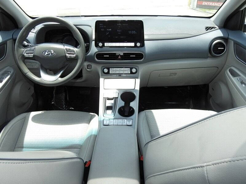 2021 HYUNDAI Kona Electric SUV / Crossover - $27,900