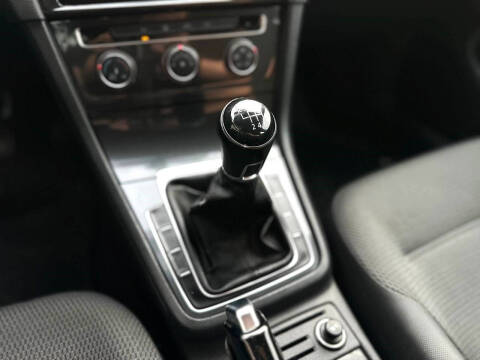 2019 Volkswagen Golf S