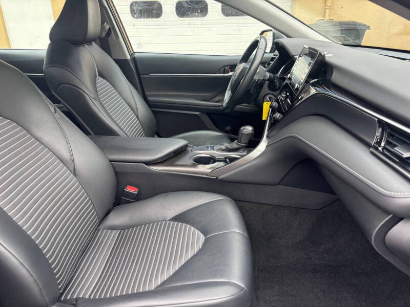 2023 Toyota Camry SE Nightshade